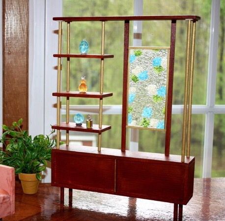 Mid-century room dividing display shelf. Bedroom Room Divider, Mcm Room, Ceilings Ideas, Room Dividing, Mid Century Room Divider, Pallet Room, Room Divider Headboard, Mid Century Room, Studio Vibes