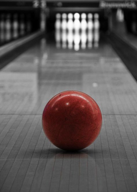 Color Splash Photography, Splash Photography, Bowling Alley, Red Ball, Bowling Ball, White Picture, Black White Photos, Black And White Pictures, Red And Grey