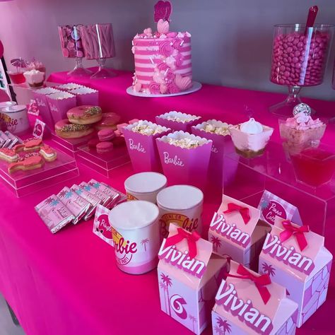 Come on barbie, let's go party  | CatchMyParty.com Grown Up Barbie Party, Barbie Party Theme Ideas, Barbie Dessert Table, Malibu Barbie Party, 5th Birthday Party Ideas, Barbie Birthday Party, Birthday Party Outfits, 10th Birthday Parties, Malibu Barbie