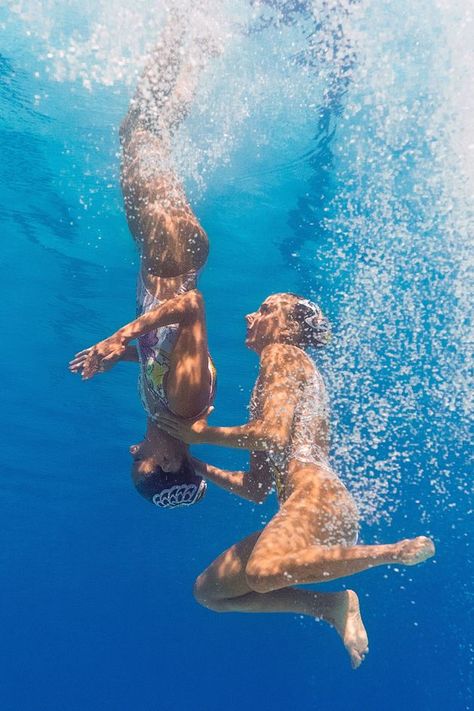 Swim Photography, Synchronised Swimming, Artistic Swimming, Underwater Painting, Synchronized Swimming, Underwater Camera, Asian Games, Commonwealth Games, Swim Team