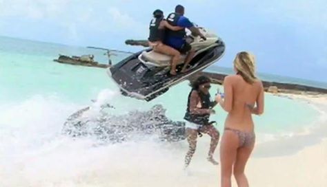 Couple On Speeding Jet Ski Have A Crash Landing After Going Airborne Ski Video, Fail Army, Army Funny, Top Europe Destinations, Crazy Videos, Boat Humor, Army Video, Weird Gif, Urban Culture