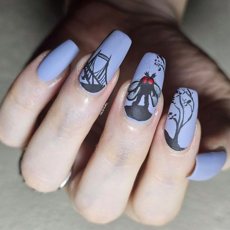 🧛🏻‍♀️Karolina Gonzalez🧛🏻‍♀️ Nail Art Enthusiast | I had to do a design for 🌉👽🦋Mothman🌉👽🦋 [𝔣𝔯𝔢𝔢 𝔥𝔞𝔫𝔡] For any of my followers who don't know about this cryptid, Mothman "is a humanoid... | Instagram Mothman Nails, Mothman Art, Art Enthusiast, My Followers, Free Hand, A Design, Halloween Nails, Nail Art, Nails