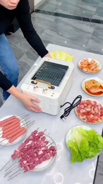 Outdoor Electric Grill, Electric Barbecue Grill, Electric Bbq Grill, Kabob Skewers, Food Manufacturing, Grilled Shrimp Recipes, Food Hub, Food Crush, Grilled Zucchini