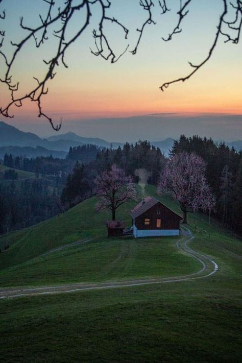 Fairy Queen, Rural Life, Beautiful Nature Pictures, Nature Landscape, Nature Aesthetic, Pretty Places, Fantasy Landscape, Scenery Wallpaper, Country Life