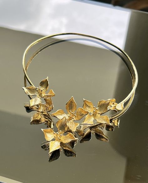 Gold plated flower floral jewellery jewelry necklace collar necklace Modern Gold Necklace Designs, Modern Gold Necklace, Goddess Of Earth, Bougainvillea Flower, Modern Maximalist, Branch Earrings, Necklace Flower, Feminine Power, Gold Statement Earrings