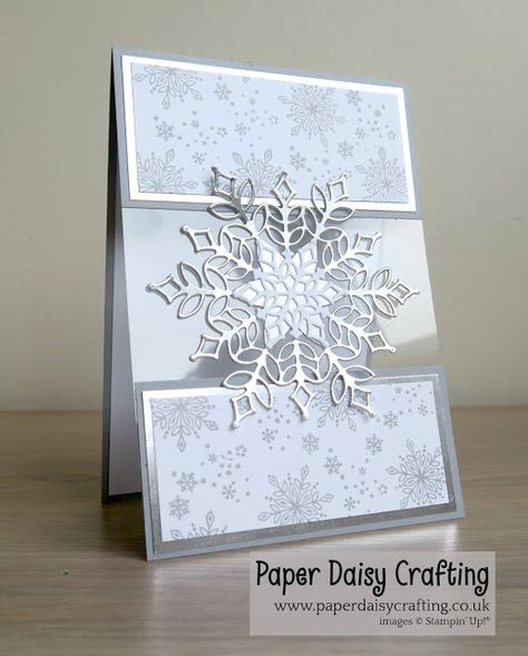 Snowfall Thinlits and Snow in Glistening from Stampin Up Christmas Snowflakes Crafts, Diy Christmas Snowflakes, Stampin Up Weihnachten, Christmas Snowflakes Decorations, Acetate Cards, Snowflake Cards, Homemade Christmas Cards, Stampin Up Christmas Cards, Stampin Up Christmas