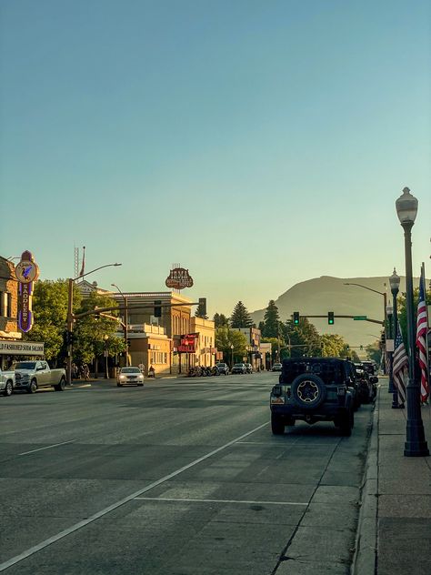 cody wyoming small town street Montana Small Town Aesthetic, Wyoming Small Towns, Calamity Montana Aesthetic, Montana Town Aesthetic, Montana Small Town, Small Town Country Aesthetic, Cody Johnson Aesthetic, Small Town Vibes, Old West Aesthetic