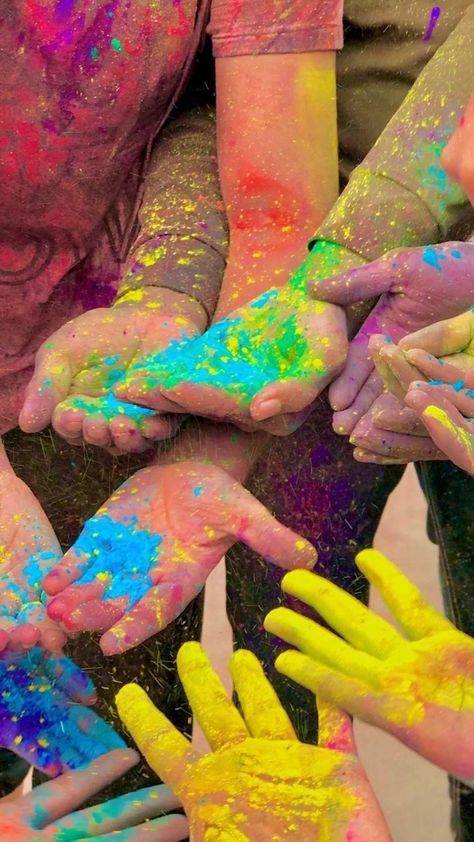 Holi Aesthetic Pictures, Holi Colours Images, Holi Aesthetic, Colour Fest, Holi Story, Colorful Popsicles, Holi Colour, Buddha Background, Holi Hai