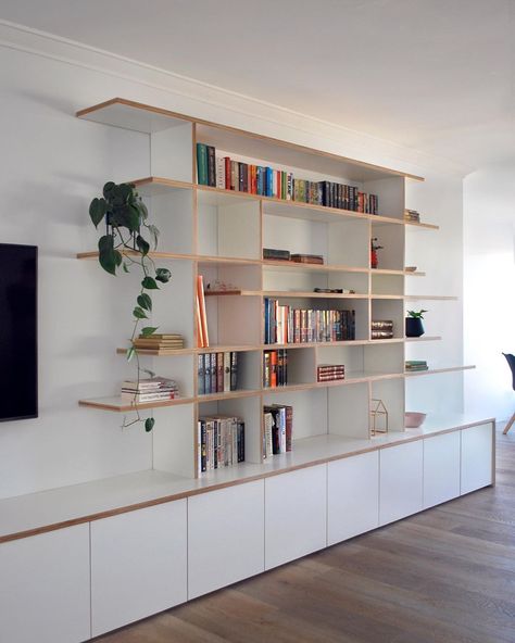 White formply working its charm in this custom built shelving and storage joinery. Designed and built by us. #plywood #shelving #custom… Room Shelves, 아파트 인테리어, White Maxi, Lounge Room, Home Room Design, Wall Unit, Built In Storage, Birch Plywood, 인테리어 디자인