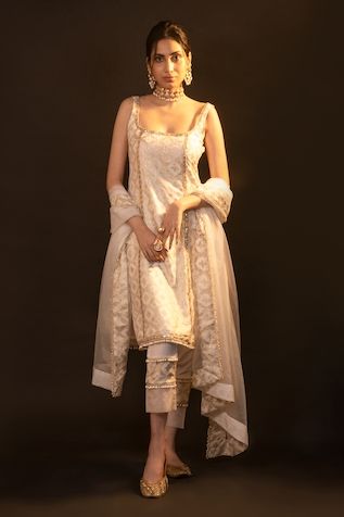 Buy Green Russian Silk Embroidery Dori Round Kurta Set With Dupatta For Women by Vasavi Shah Online at Aza Fashions. Sleeveless Kurta, White Kurta, Gold Brocade, A Line Kurta, Indian Fashion Designers, Satin Color, Kurta With Pants, Silk Organza, Kurta Set