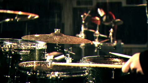 Drums Hollywood Wallpaper 1280x722 Drums, Hollywood, Undead, Drum ... Drums Wallpaper, Piano Store, Dw Drums, Pearl Drums, Velvet Wallpaper, Supportive Friends, Wallpaper Laptop, Music School, Music Mood