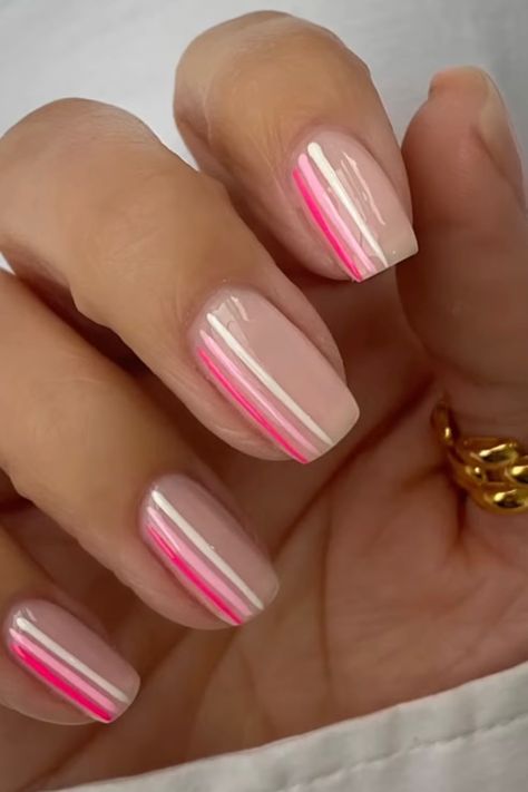 Pink Gel Nails Designs, Summer Vacation Nails, Short Pink Nails, Unghie Sfumate, Hubba Bubba, Pink Gel Nails, Hot Pink Nails, Makijaż Smokey Eye, Striped Nails