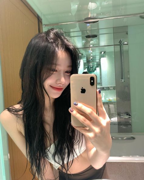 Kore Ulzzang, 사진 촬영 포�즈, Uzzlang Girl, Pretty Selfies, Medium Length Hair Cuts, Just Girl Things, Girl Icons, Korean Beauty, Ulzzang Girl