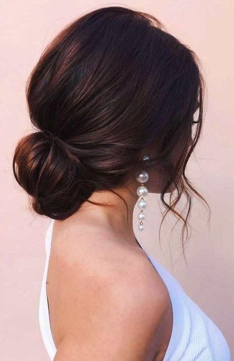 Wedding Hair Trends, Messy Hair Updo, Best Wedding Hairstyles, Hairstyles Updo, Homecoming Hair Down, Wedding Hair Inspiration, Low Bun, Wedding Hairstyles Updo, Bridal Hair And Makeup