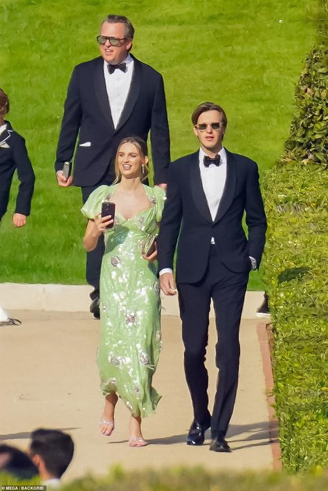 Formal Italian Wedding Guest Dress, Sofia Richie Wedding Guests, Sophie Richie Wedding, Sophia Richie Wedding, Italian Wedding Guest Dress, Sofia Richie And Elliot Grainge, Sofia Richie And Elliot, Sofia Richie Wedding, Elliot Grainge