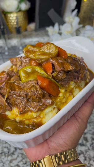 2.8K views · 142 reactions | Mississippi Pot Roast 🔥 #mississippipotroast #houstontx #houstontxfood #viralvideos | Must Bee Honey | Tevin Campbell · I'm Ready Houston Foodie, Beef Pot Roast, Mississippi Pot Roast, Bee Honey, Minced Meat, Sunday Roast, Easy Cooking Recipes, Food Videos Cooking, Pork Roast