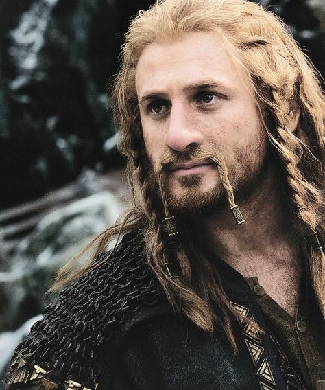 LotR & The Hobbit X Reader (On Hold) - Fili x Reader: I Don't Care - Wattpad Fili Hobbit, Hobbit Cosplay, Dean O'gorman, Fili And Kili, The Hobbit Movies, Into The West, Thorin Oakenshield, Bilbo Baggins, An Unexpected Journey