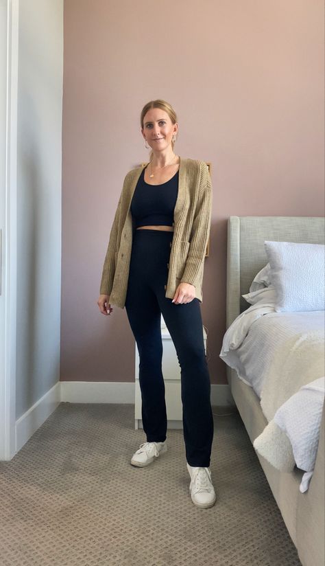 Straight Leg Leggings Outfit, Abercrombie Cardigan, Straight Leg Leggings, Look Cardigan, Athleta Leggings, Straight Leg Pant, Travel Outfits, Workout Outfits, Athleisure Outfits