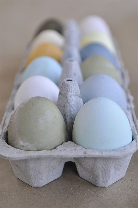 naturally dyed easter eggs Natural Egg Dye, Natural Easter Eggs, Naturally Dyed Easter Eggs, Colored Eggs, Egg Dye, Easter Egg Dye, Easter Parade, Easter Eggs Diy, Easter Inspiration