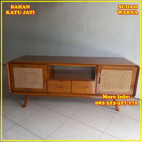 Deskripsi Meja TV Minimalis Meja Retro Minimalis Bufet TV Minimalis Murah Deskripsi Meja Tv Kayu Jati Ukuran : Panjang 150 x Lebar 45 x Tinggi 65 cm Bahan: kayu jati Finishing : Walnut M Bufet Tv, Meja Tv, Walnut, Dream House, Tv