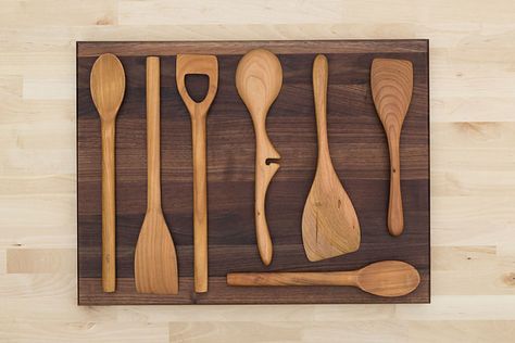 Diy Wooden Kitchen, Diy Crafts For Men, Crafts For Men, Hardwood Kitchen, Woodworking School, Woodworking Bed, Amazing Woodworking, Wooden Kitchen Utensils, Small Woodworking Projects