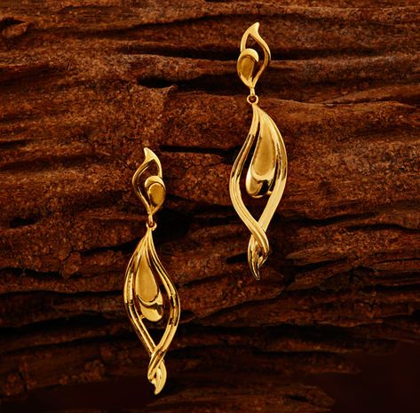 Khazana Jewellery, Latest Gold Earrings, Indian Bridal Necklace, Small Earrings Gold, Gold Earrings Indian, Simple Gold Earrings, Gold Jewelry Outfits, New Gold Jewellery Designs, Gold Earrings Models