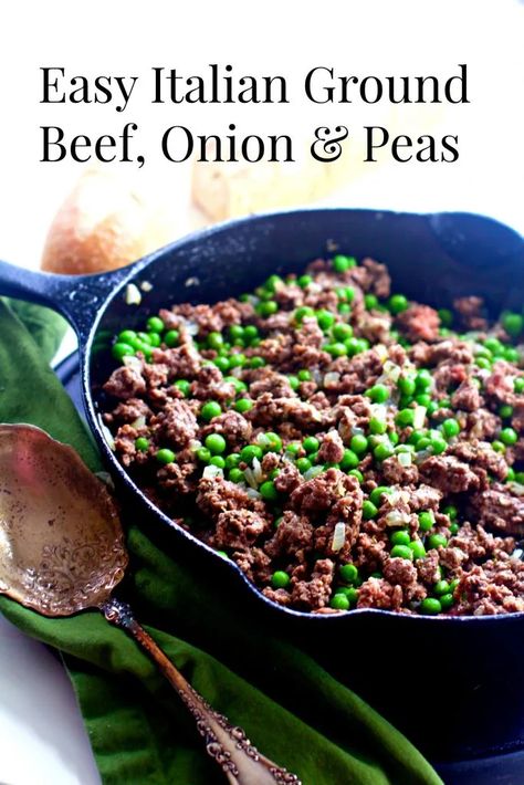 An easy, fast dinner, that is our fast go to. Peas, onions, and olive oil add a nice flavor to fast ground beef. Ground Beef Peas, Italian Ground Beef, Peas And Onions, Ground Beef Sliders, Sliders Recipes Beef, Recipe Ground Beef, Healthy Ground Beef, Fast Dinner, Holiday Appetizers Recipes