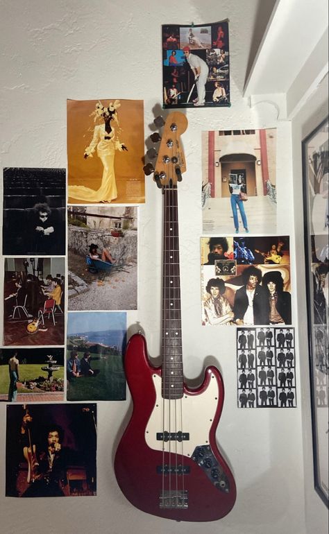 Bedroom Pop Aesthetic, Room Decor Street Style, Guitar In Living Room, Guitars On Wall Aesthetic, Band Poster Wall Room Ideas, Guitar On Wall, Electric Guitar Aesthetic Room, Dorm Room Music Posters, Bedroom With Band Posters