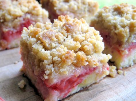 Rhubarb Sour Cream Cake — MAKE THIS Raspberry Coconut Bars, Easy Rhubarb Recipes, Rhubarb Desserts Recipes, Rhubarb Cake Recipes, Best Rhubarb Recipes, Rhubarb Coffee Cakes, Rhubarb Desserts, Berry Recipes, Rhubarb Cake