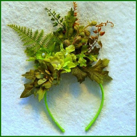 1000+ ideas about Fairy Costume Kids on Pinterest | Fairy wings ... Poison Ivy Kostüm, Nature Costume, Forest Fairy Costume, Woodland Fairy Costume, Diy Fantasia, Mother Nature Costume, Fairy Headband, Fairy Costume Diy, Ivy Costume