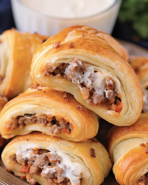 These were a hit at a party I hosted, but when folks asked about the recipe, I hid the fact that they took only 4 ingredients to make Dance Around The Kitchen Recipes, Sausage Cream Cheese Crescents, Sausage Crescent, Sausage Cream Cheese, Crescent Recipes, Appetizers Easy Finger Food, Best Appetizer Recipes, Crescent Roll Recipes, Roll Recipes