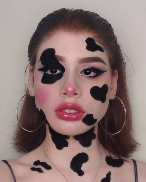 cow makeup • Instagram Cow Print Face Paint, Cow Makeup Looks Easy, Cow Outfits Halloween, Halloween Cow Makeup, Pink Cow Makeup, Cute Cow Makeup Halloween, Cow Costume Makeup, Abducted Costume, Cow Makeup Face