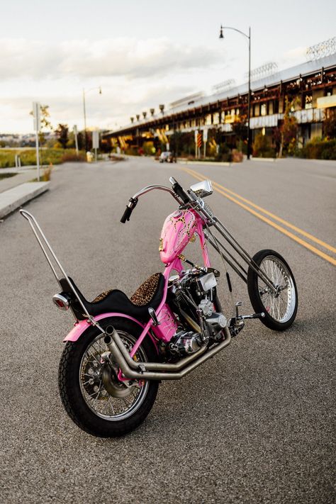 Pink Chopper Motorcycles, 70s Chopper, Shovelhead Chopper, Native Photography, Garage Woodshop, Vision Board Summer, Moped Motorcycle, Motorcycle Baby, Harley Chopper