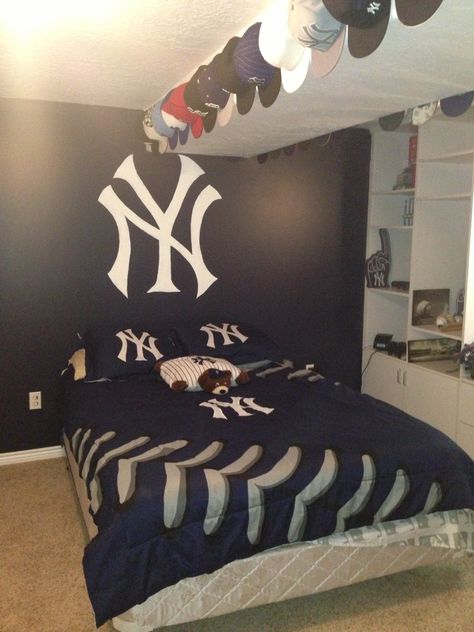 Yankee Boy's Room - Pic 1 Yankees Bedroom, Yankee Bedroom, Mafia Boy, Room Pic, 2024 Manifestations, Baseball Bedroom, Bedroom 2024, Baseball Room, Baseball Decor