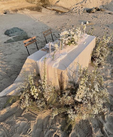 Ocean Elopement, Elopement Table, Beach Tablescape, Venue Business, Wedding Ceremony Setup, Port Stephens, Elopement Shoot, Beach Dinner, Beach Table