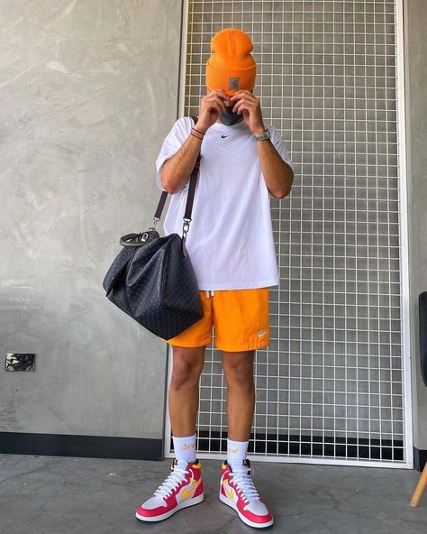 Orange Shorts Outfit, Mens Shorts Outfits, Outfit Streetwear, Orange Outfit, Orange You Glad, Shorts Outfit, Orange Shorts, Black N White, Streetwear Outfits