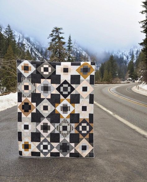 A Quilter's Table: Out and About Meadowland Quilt, Then Came June, Neutral Quilt, Arts And Crafts Storage, Arts And Crafts For Adults, Arts And Crafts For Teens, Black And White Quilts, White Quilts, Quilt Modernen