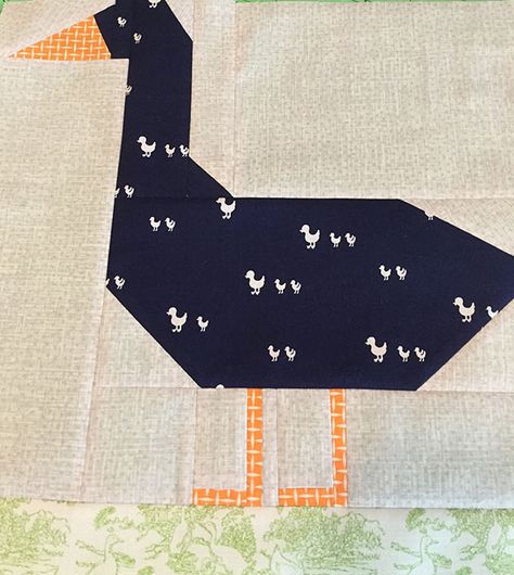 oscarsduckieblock Farm Animal Quilt, Bird Quilt Blocks, Runner Ducks, Farm Quilt, Lori Holt, Quilting Templates, Bird Quilt, Animal Quilts, Crafts For Boys