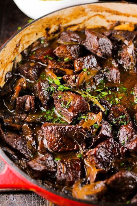 Recipe Beef Stew, Classic Beef Stew, Tender Meat, Recipe Beef, Wild Mushroom, Stew Meat, Beef Stew Recipe, Stew Recipe, Beef Dinner