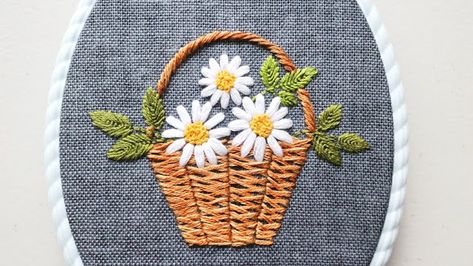 Embroidery Sashiko, Embroidered Jewelry, Sashiko Embroidery, Hardanger Embroidery, Hand Embroidery Projects, Embroidery Flowers Pattern, Types Of Embroidery, Japanese Embroidery, Embroidery Patterns Free