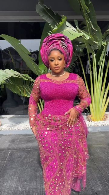 Bridesmaid Asoebi, Owambe Styles, Outfits To Sew, Igbo Bride, Nigerian Outfits, Reception Bridal Dress, Ankara Dress Designs, Bridal Stylist, African Traditional Wedding Dress