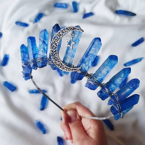 MyShinyBox UK on Instagram: “💙BLUE AESTHETIC💙 New crown with blue quartz crystals available in MyShinyBox shop. More photos in stories or in my Etsy (link in bio) .…” Bohemian Crown, Gothic Bohemian, Quartz Crown, Blue Aura Quartz, Black Tiara, Blue Aura, Silver Headband, Headpiece Jewelry, Crown Tiara