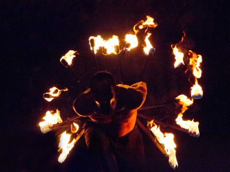 Important how-to-start- fire(fan)dancing article Fire Poi, Fan Dance, Fire Dancer, Fire Fans, Dance Tips, Learn To Dance, Dance Art, Feeling Happy, Physical Activities