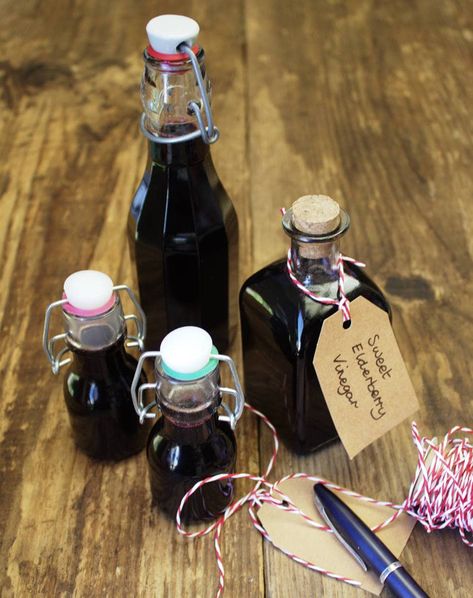 Sweet Elderberry Vinegar Elderberry Vinegar, Elder Berry, Kitchen Shed, Jar Of Notes, Preserving Recipes, Elderberry Recipes, Butter Pastry, Slow Cooker Lamb, Delicious Salad Dressings