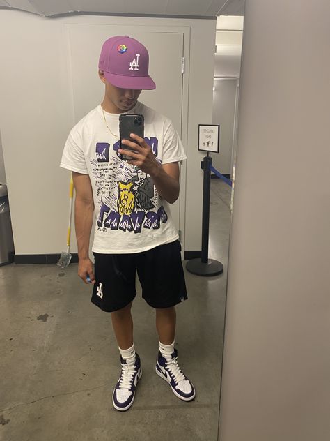 Purple Jordan Aesthetic, Purple Jordans Outfit, Outfit Jordan 1, Purple Jordans, Jordan 1 Outfit Men, Thunder Outfit, Jordans Aesthetic, Outfit Jordan, Dunk Outfit