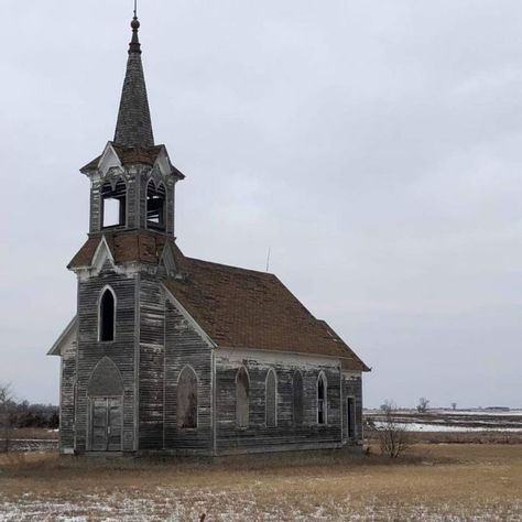 Old Abandoned Churches, Old Western Buildings, Southern Gothic Church, Old Church Aesthetic, Church Exterior, Southern Gothic Aesthetic, Gothic Western, Old Western Towns, Western Gothic