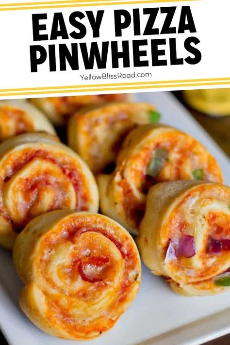 This easy Pizza Pinwheels recipe is so simple to make with refrigerated crescent rolls, pizza sauce, cheese and your favorite pizza toppings. Just roll, bake, and serve for an easy snack or appetizer that’s ready in about 20 minutes. Pepperoni Pinwheels, Pinwheels Appetizers, Top Appetizers, Pizza Pinwheels, Crescent Roll Pizza, Pinwheels Recipe, Pinwheel Appetizers, I Heart Naptime, Pinwheel Recipes