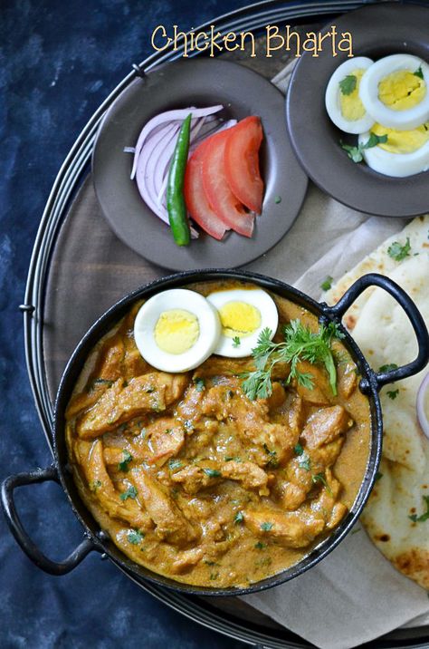 Chicken Bharta Recipe, Chicken Bharta, South Indian Chicken Recipes, Indian Food Items, Bharta Recipe, Indian Food Photography, Rice Side Dish Recipes, Indian Chicken Recipes, Rice Side