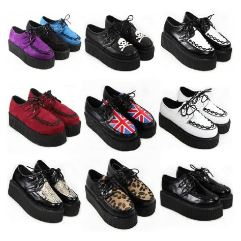 Creepers. My favorite shoes besides converse. Creeper Shoes Outfit, Creepers Shoes Outfit, Creepers Shoes, Mode Shoes, Punk Shoes, Favorite Shoes, Punk Outfits, Union Jack, Shoe Obsession