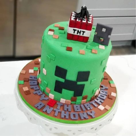 Mindcraft Cakes Diy, Minecraft Cake Ideas, Mine Craft Cakes Boys, Minecraft Tiered Cake, Minecraft Round Cake, Minecraft Checkerboard Cake, Minecraft Birthday Cake, Baby Boy First Birthday, Minecraft Cake